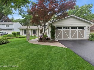 77 Flicker Ct, Naperville, IL 60565