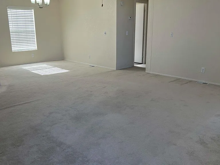1421 E Gamebird Rd — Photo 10