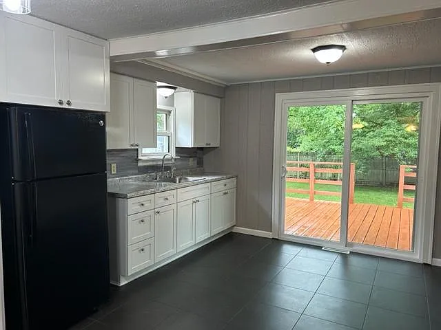 406 Taft St — Photo 5