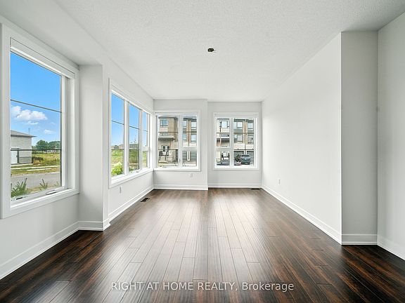 5th image of 108 Vanier St