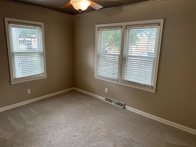 316 W Kirwin Ave — Photo 8