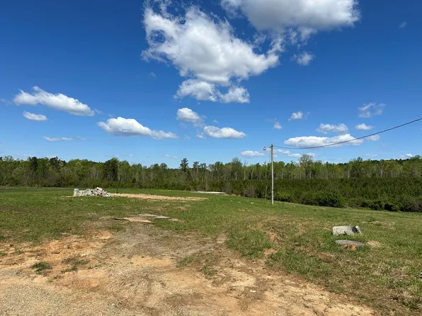 374 Thomasburg Ln, Freeman, VA 23856