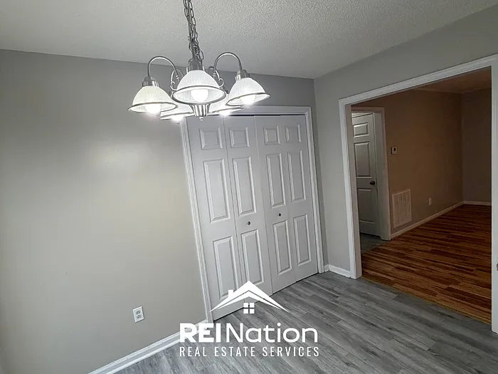 3 bed, 2.0 bath, 1248 sqft, $1,695 — Photo 3