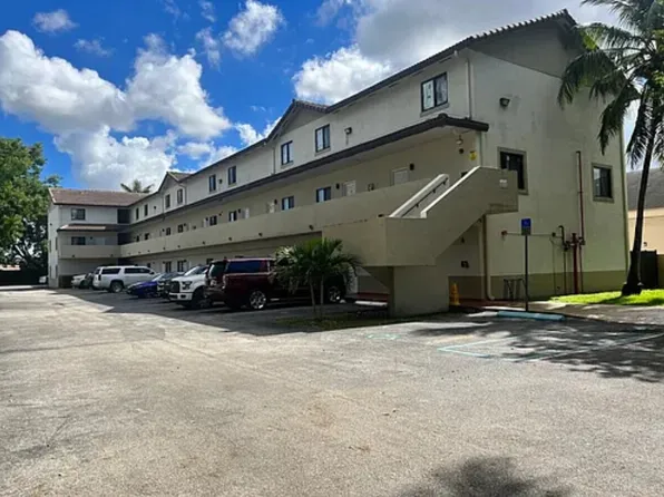 8849 NW 119th St Unit 102, Hialeah Gardens, FL 33018