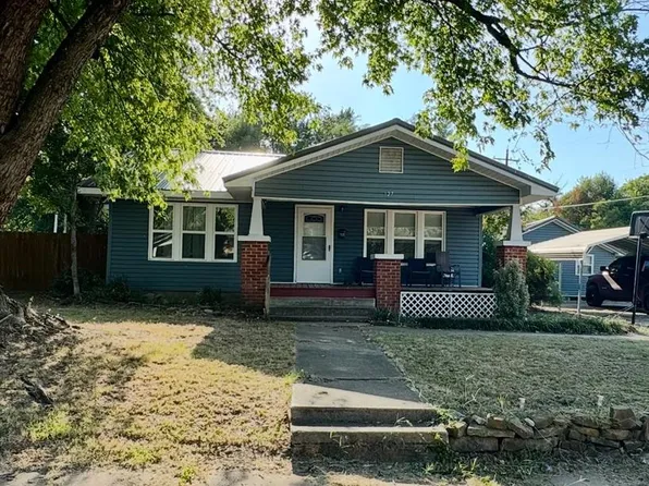 127 N 6th St, Okemah, OK 74859