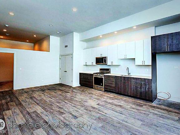 4th image of 847 N Larrabee St #1FF