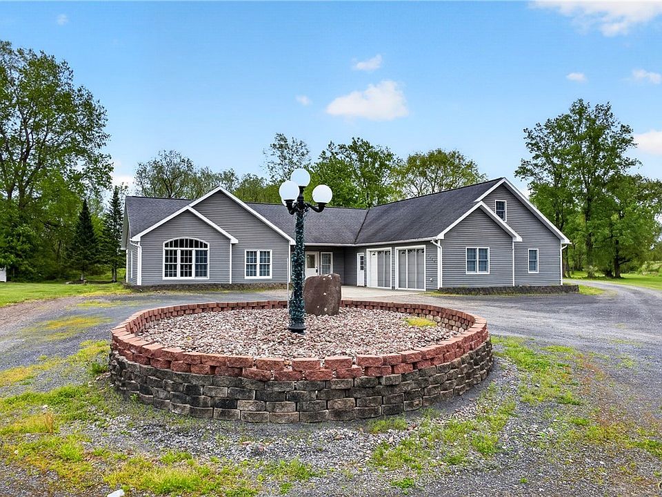 1st image of 3810 Lysander Rd