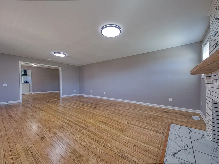 4114 Central Avenue Pike — Photo 7