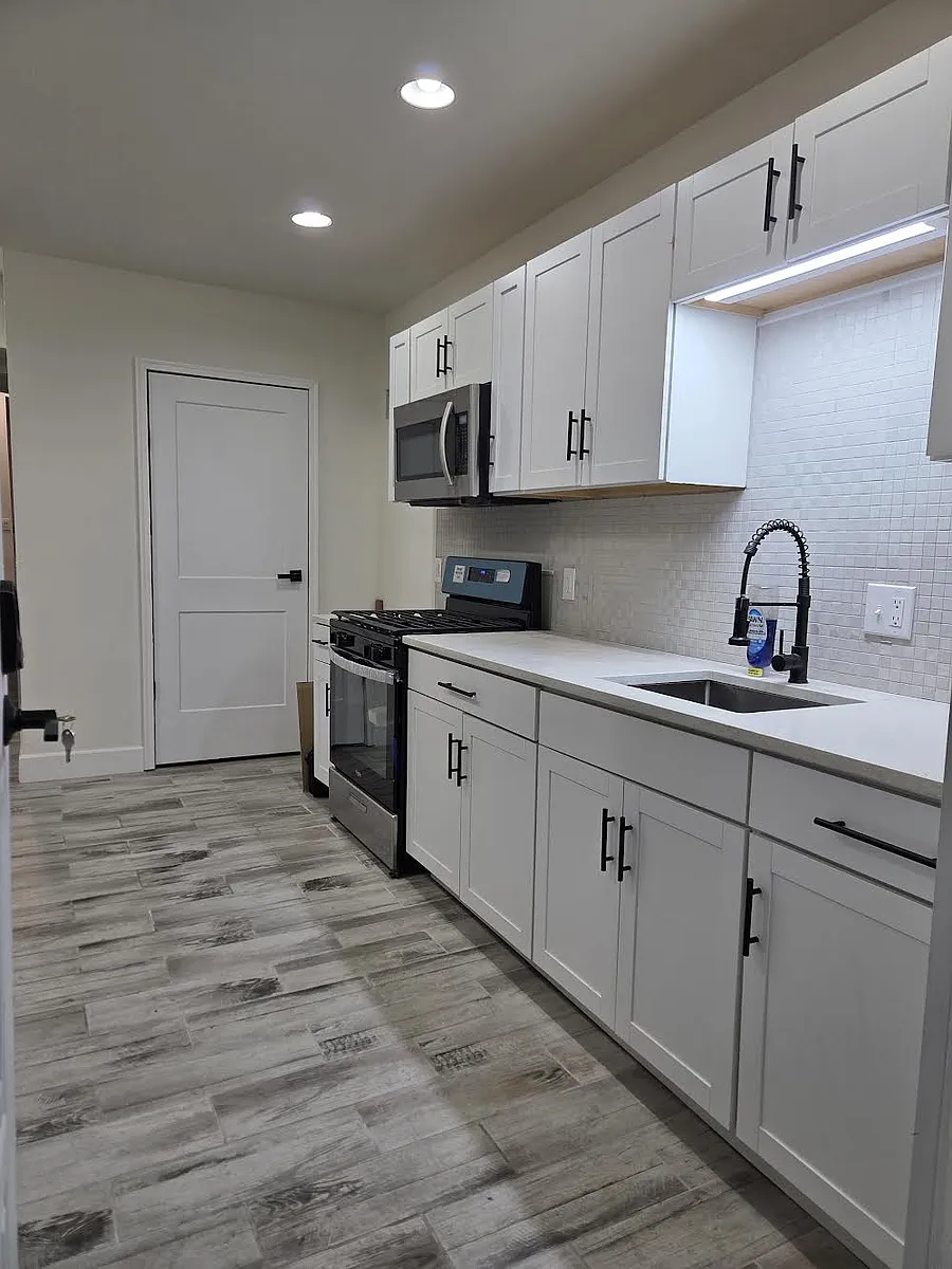 Building Photo - 474 Dayton St #2