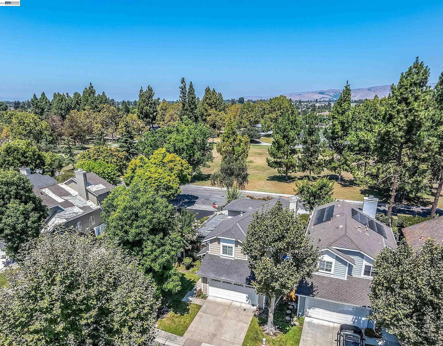 3 bed, 2.5 bath, 1713 sqft, $4,450 — Photo 4
