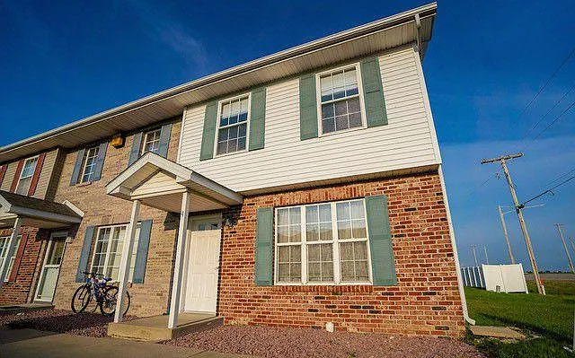 27 Fetzer Ct #4
