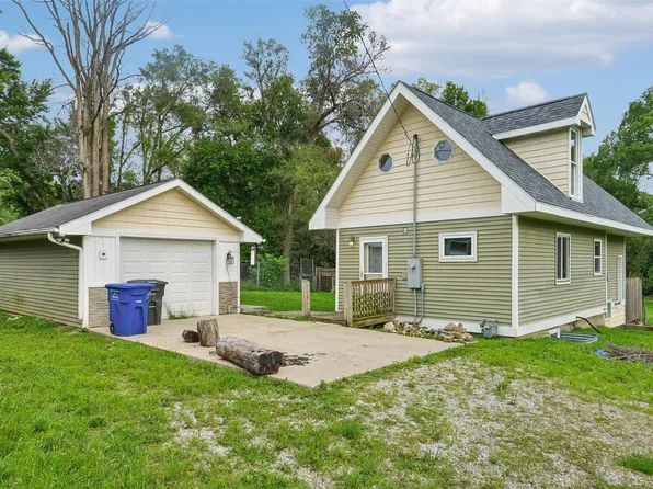 605 E Watrous Ave, Des Moines, IA 50315