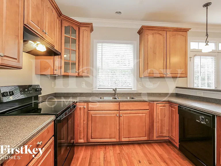 17 Orchard Grass Ct — Photo 8