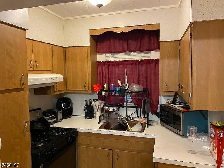 12 Campbell Ave — Photo 8
