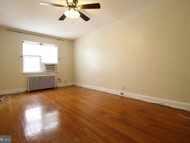 1612 Pine St #13 — Photo 6