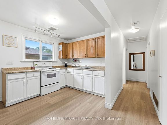 5th image of 159 Montebello Dr