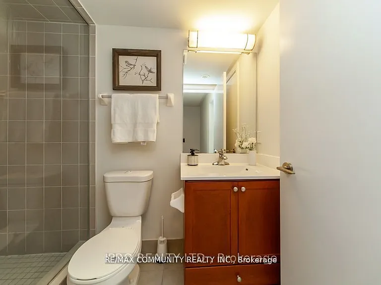 315 Village Green Sq #Townhouse 51 — Photo 37