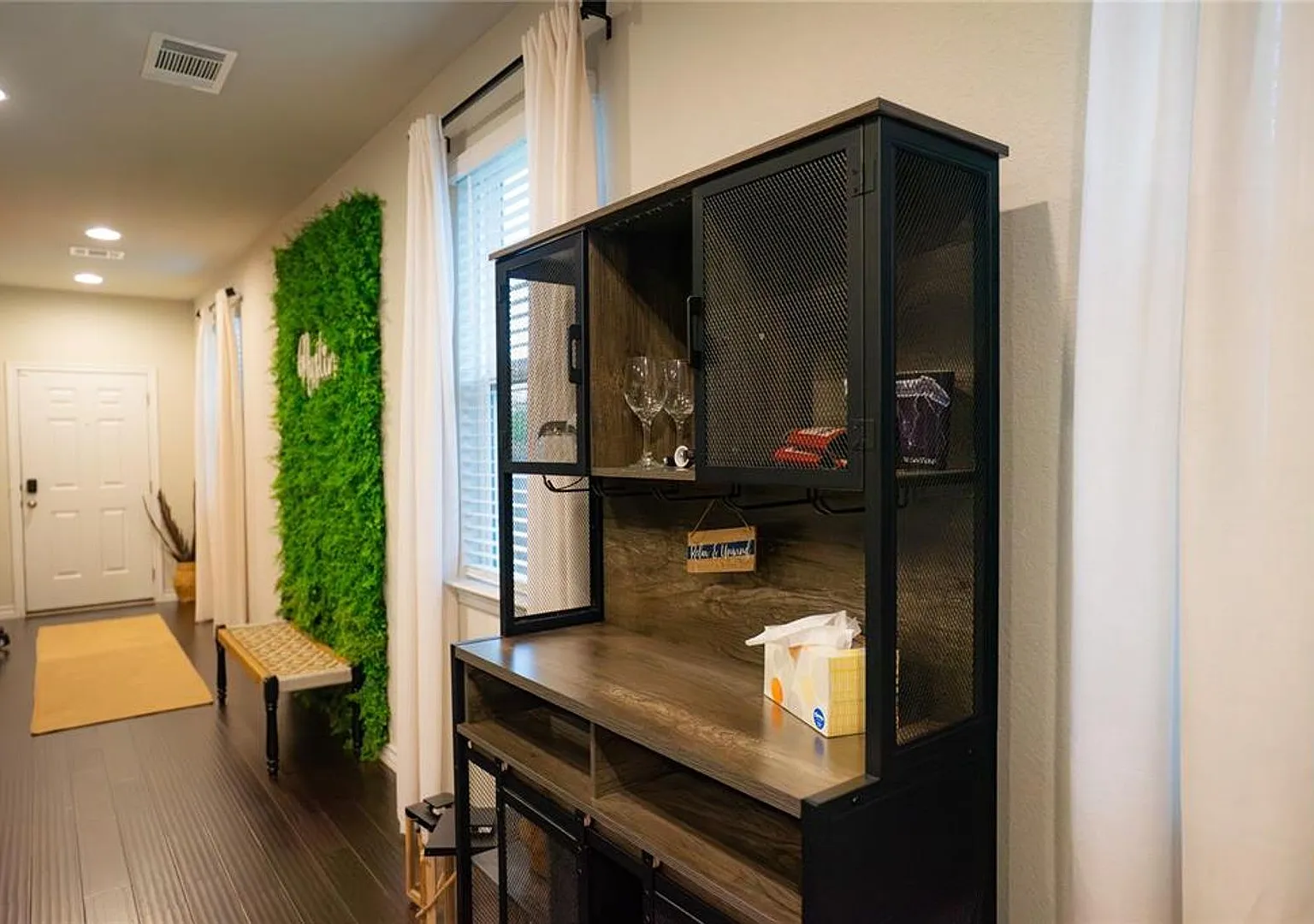 Frost Bank Corporate Property — Photo 4