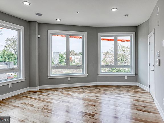 5th image of 1917 N Lawrence St #3