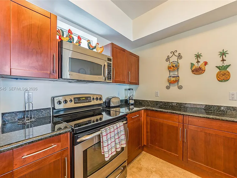 7285 SW 90th St #D-409 — Photo 20
