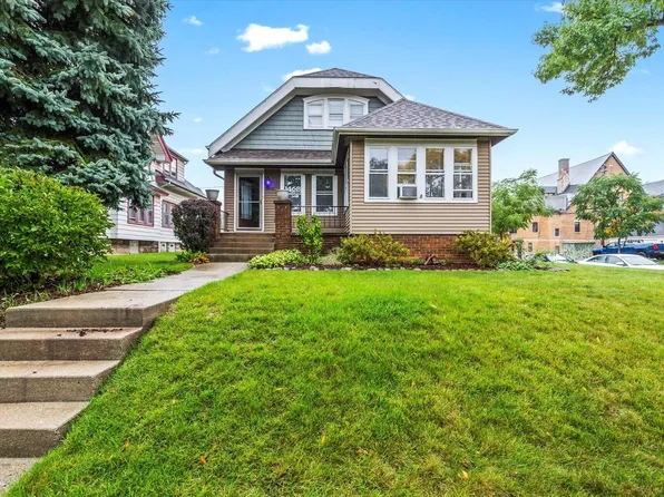1468 South 77th STREET, West Allis, WI 53214