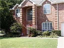 1st image of 920 Fountain Head Ln