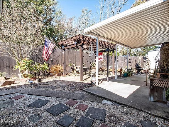 back patio/ pergula area