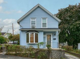47 Epping St, Lowell, MA 01852
