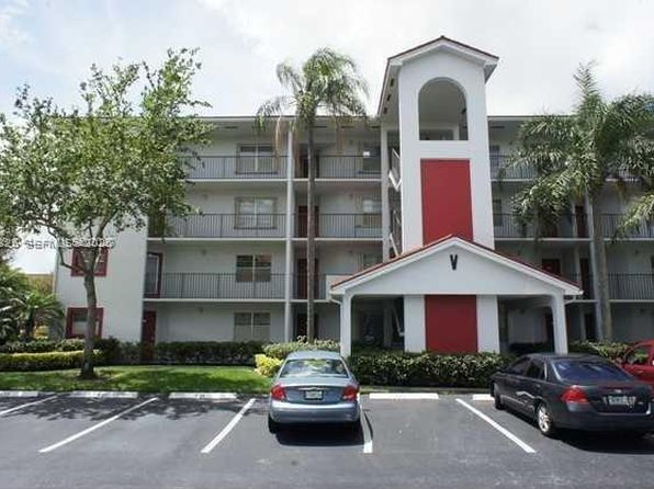 1000 SW 128th Ter APT 303V