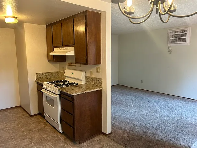 1 bed, 750 sqft, $1,275 — Photo 3