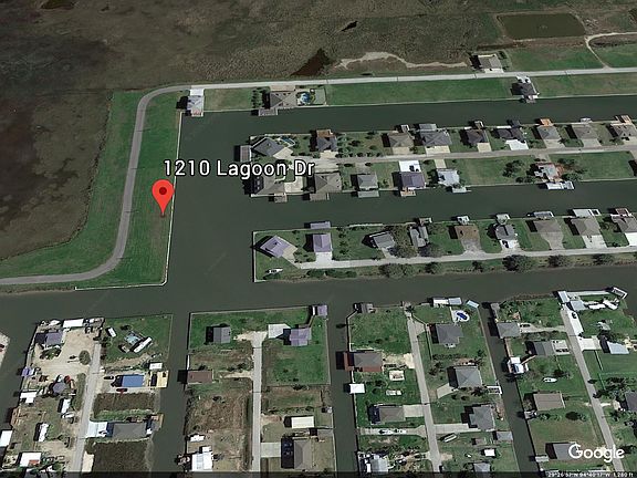 5th image of 1210 Lagoon Dr