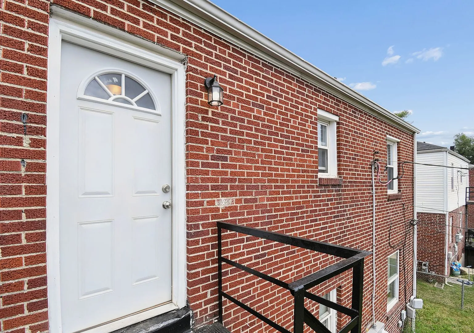375 S Chase Ave — Photo 3