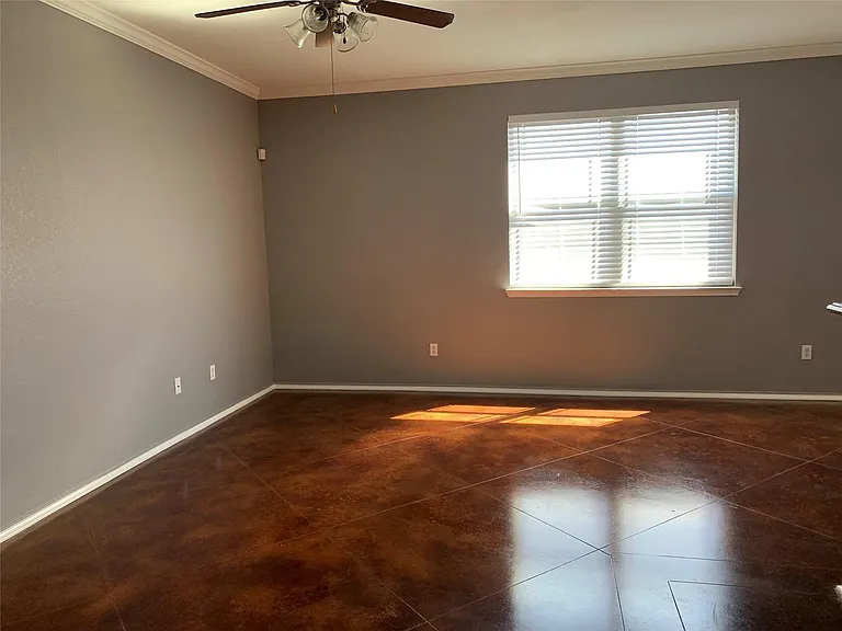 2304 Aldergate Dr — Photo 6