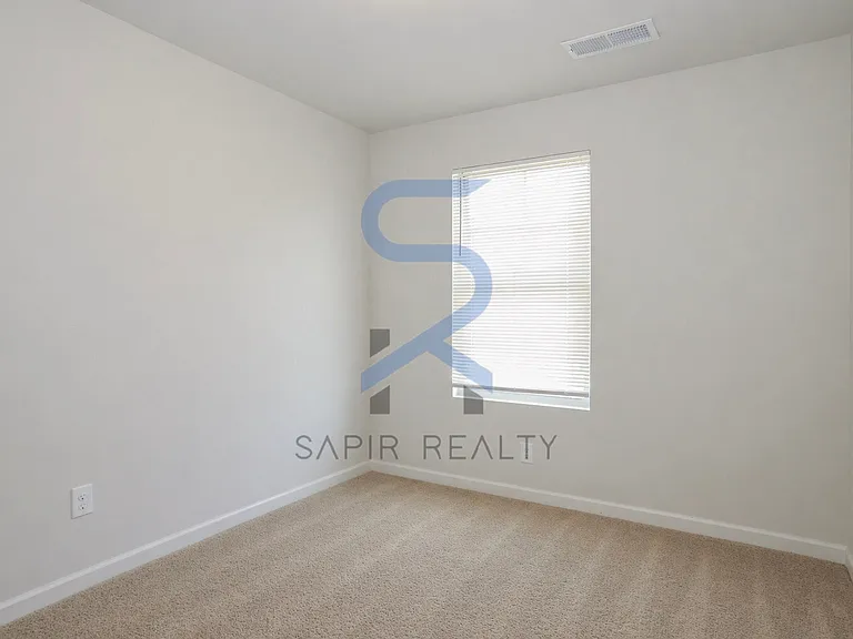 1545 Iris Walk — Photo 7
