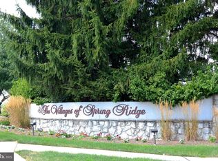 102 Hawthorne Ct, Wyomissing, PA