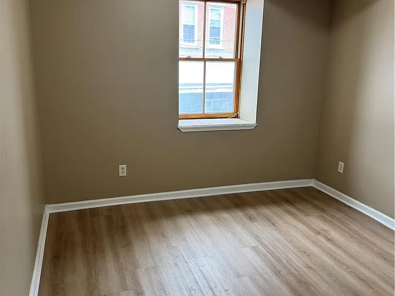 201 W Main St #3 — Photo 4