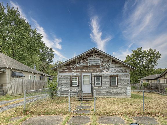 2nd image of 342 S Xanthus Ave