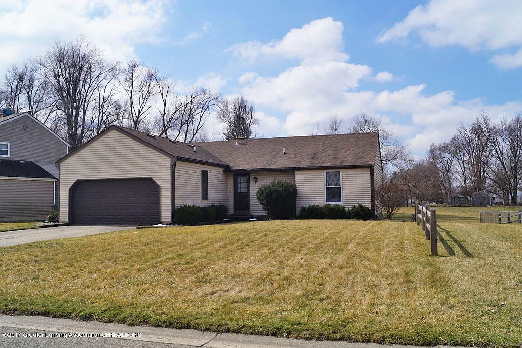 608 Chesley Dr photo 1
