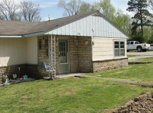 218 N Hamrick St, Houston, MO 65483