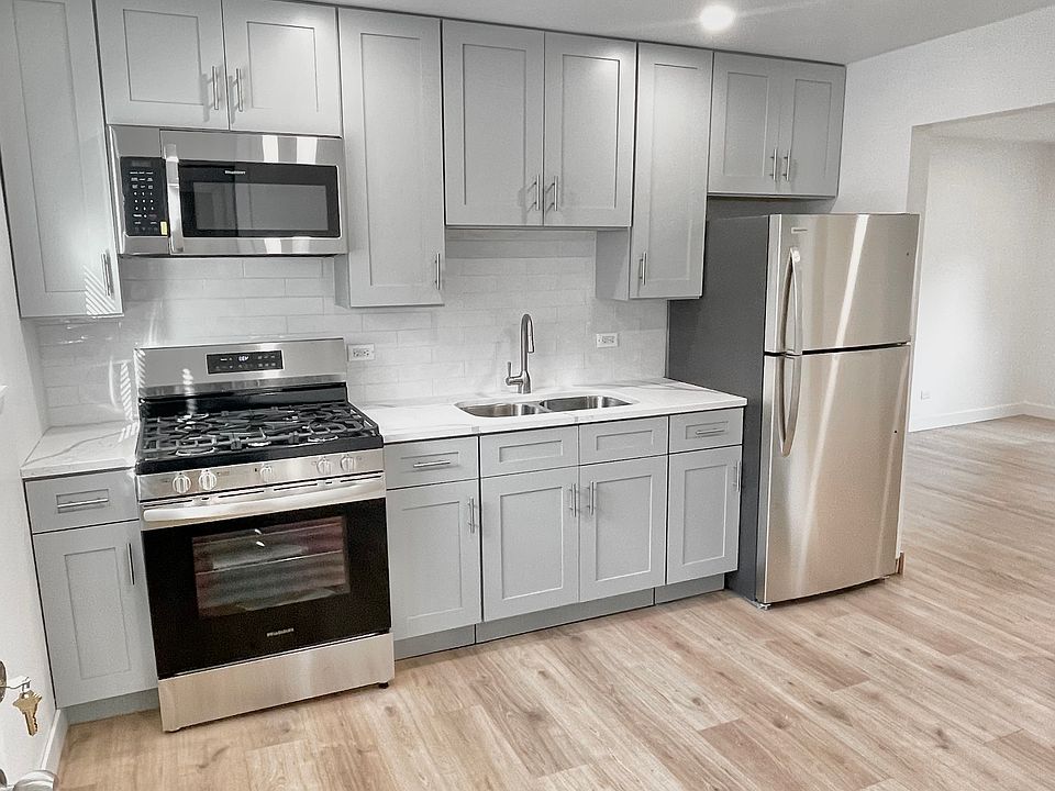 1st image of 450 N 3rd Ave #3
