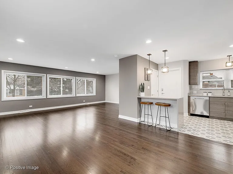 510 Forest Ave — Photo 2