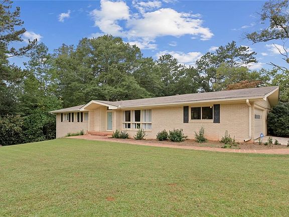 3rd image of 2648 Arldowne Dr