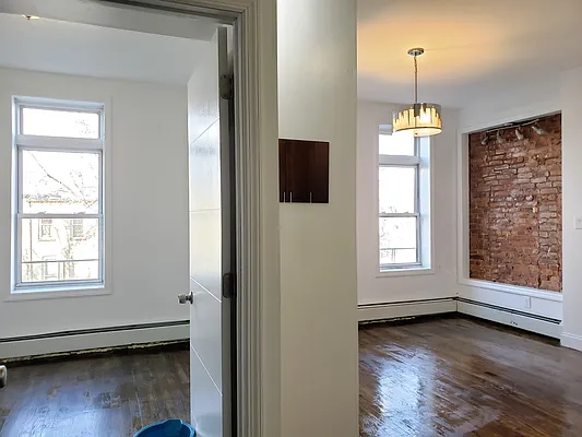 Rented by Signature Property Realty | media 33