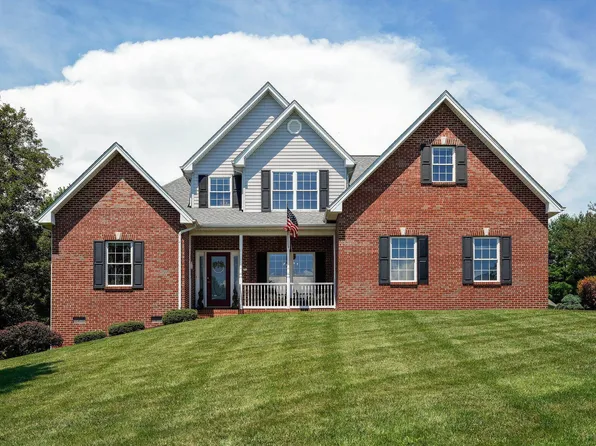 8 Heather Brooke Ln, Waynesboro, VA 22980