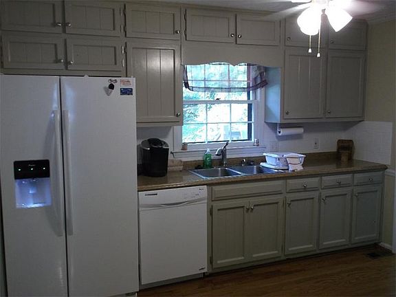 5th image of 2726 Bentwood Dr