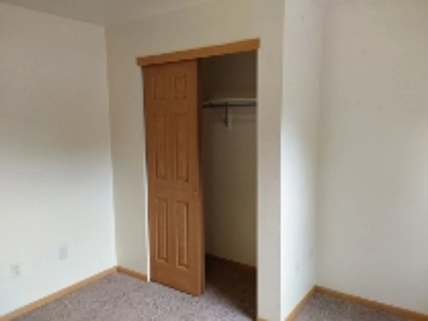 Spacious Condo in West Foco — Photo 4