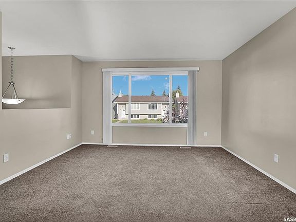 4th image of 209 Hedley STREET