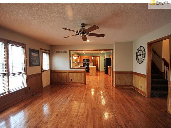 Open To Kitchen, Easy Access To Backyard!