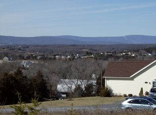 Cedar Crossing Ln, Strasburg, VA 22657