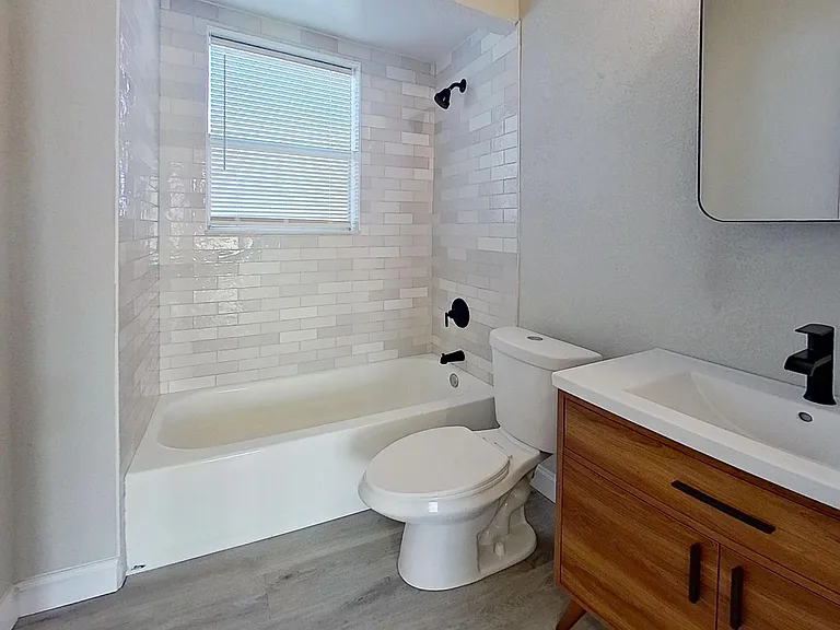 4633 Kingsbury St — Photo 14